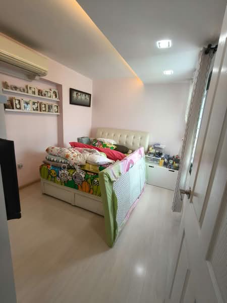 488 Admiralty Link HDB Flat For Sale at S$ 580,000 | PropertyGuru Singapore - Bedroom