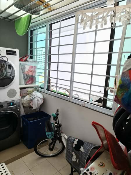 488 Admiralty Link HDB Flat For Sale at S$ 580,000 | PropertyGuru Singapore - Balcony