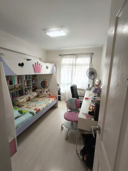 488 Admiralty Link HDB Flat For Sale at S$ 580,000 | PropertyGuru Singapore - Bedroom