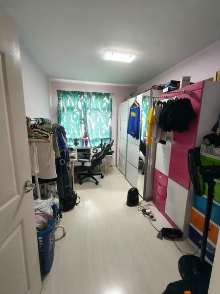 488 Admiralty Link HDB Flat For Sale at S$ 580,000 | PropertyGuru Singapore - Bedroom