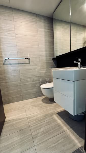 Principal Garden, 93 Prince Charles Crescent, 2 Bedrooms, 807 sqft, Condominium For Rent, by Shermin Lim, 500065434 - Guest Bathroom - PropertyGuru.com.sg