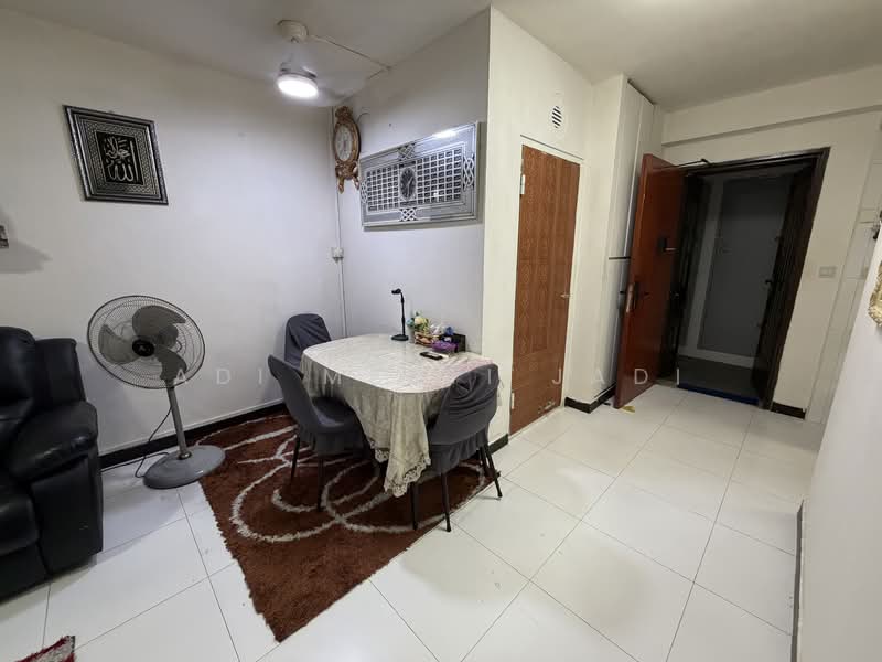 166A Teck Whye Crescent HDB Flat For Sale at S$ 380,000 | PropertyGuru Singapore - Dining Room