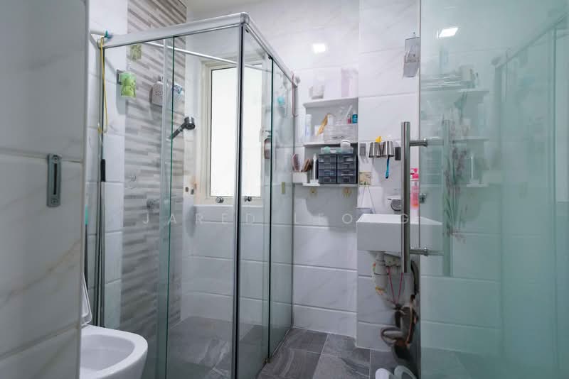 Casa Aroma Apartment For Sale at S$ 1,680,000 | PropertyGuru Singapore - Bathroom