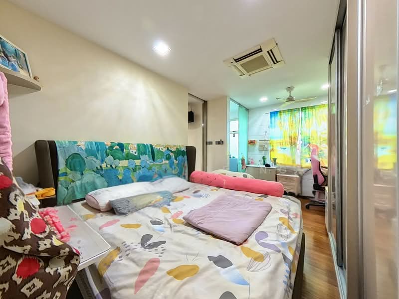 Casa Aroma Apartment For Sale at S$ 1,680,000 | PropertyGuru Singapore - Bedroom