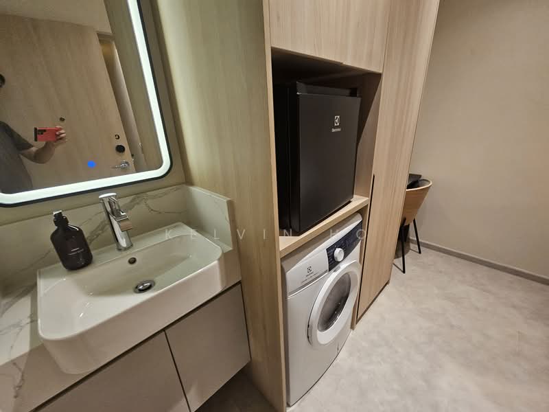Coliwoo Midtown, , Room Rental, 100 sqft, Apartment For Rent, by Kelvin Ho, 500065449 - Bathroom - PropertyGuru.com.sg