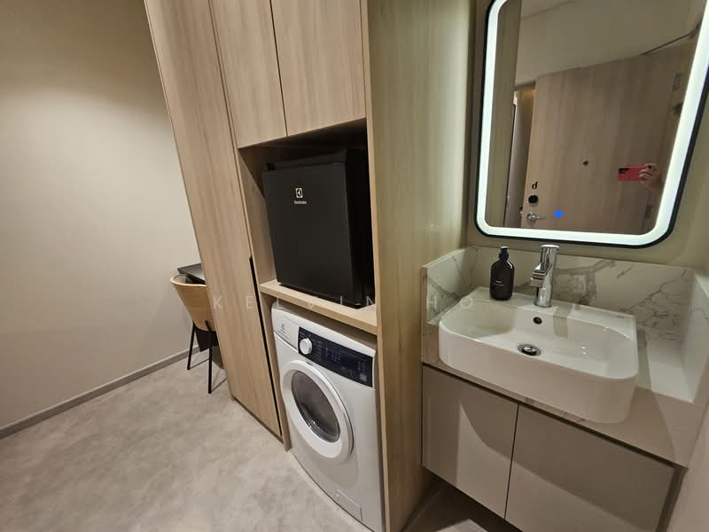 Coliwoo Midtown, , Room Rental, 100 sqft, Apartment For Rent, by Kelvin Ho, 500065449 - Bathroom - PropertyGuru.com.sg