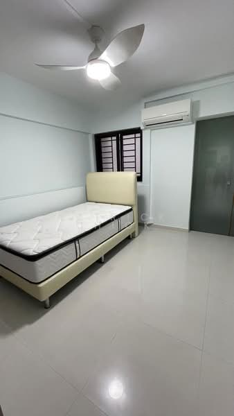 60 Telok Blangah Heights HDB Flat For Sale at S$ 508,000 | PropertyGuru Singapore - Bedroom