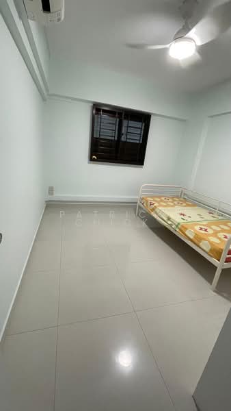 60 Telok Blangah Heights HDB Flat For Sale at S$ 508,000 | PropertyGuru Singapore - Bedroom