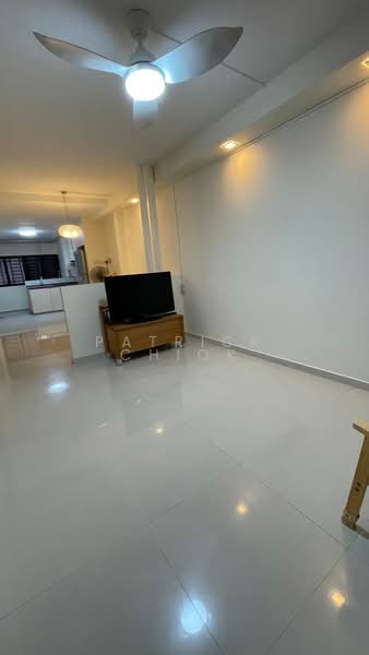 60 Telok Blangah Heights HDB Flat For Sale at S$ 508,000 | PropertyGuru Singapore - Living Room