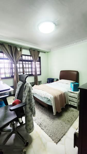 797 Woodlands Drive 72 HDB Flat For Sale at S$ 880,000 | PropertyGuru Singapore - Bedroom