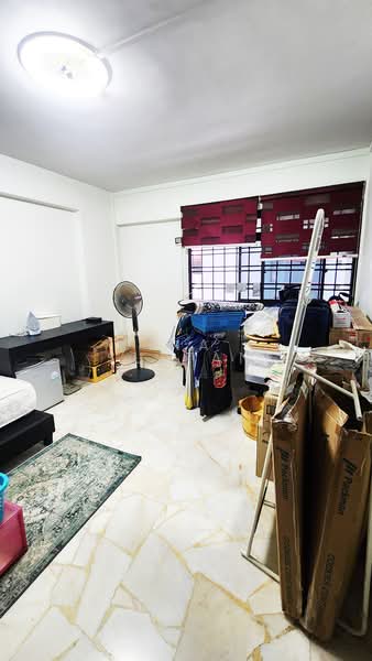 797 Woodlands Drive 72 HDB Flat For Sale at S$ 880,000 | PropertyGuru Singapore - Living Room