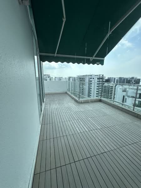 The Esta Condominium For Sale at S$ 7,380,000 | PropertyGuru Singapore - Balcony