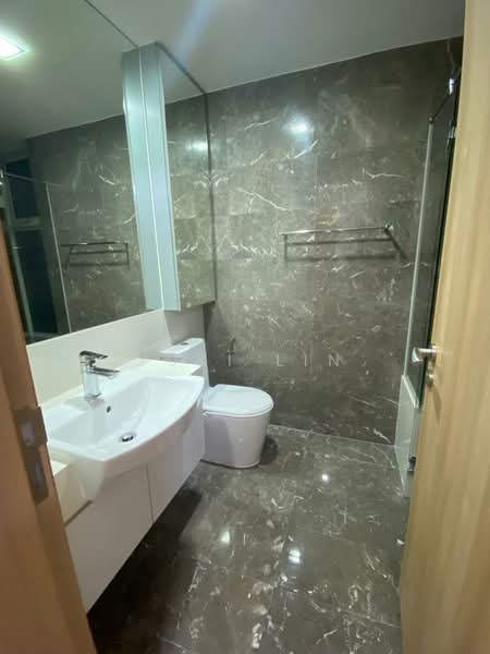 Caspian, 50 Lakeside Drive, 3 Bedrooms, 1,100 sqft, Condominium For Rent, by Yuki Lin, 500065493 - Bathroom - PropertyGuru.com.sg