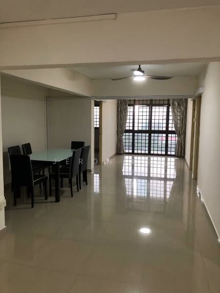 97 Bedok North Avenue 4, 97 Bedok North Avenue 4, 3 Bedrooms, 1,345 sqft, HDB Flat For Rent, by Jeron Lee, 500065494 - Dining Room - PropertyGuru.com.sg