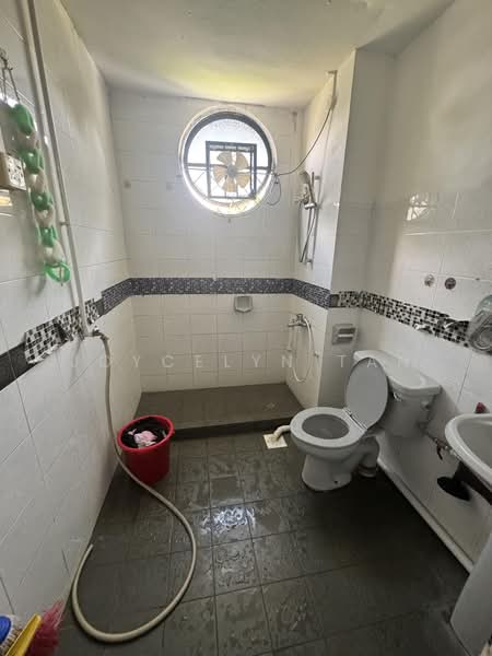 Siglap Court, 8 Siglap Road, 2 Bedrooms, 900 sqft, Apartment For Rent, by Joycelyn Tan, 500065498 - Bathroom - PropertyGuru.com.sg