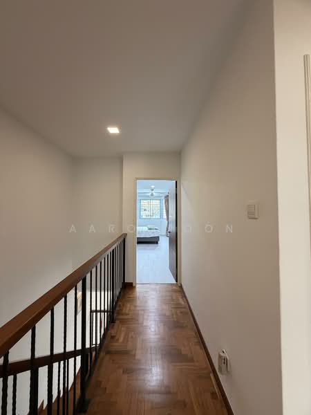 🏡 Renovated Semi Detached in Cul De Sac - Quiet Facing Semi-Detached House For Sale at S$ 5,000,000 | PropertyGuru Singapore - Corridor