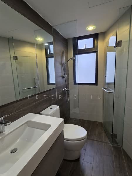 River Isles Condominium For Sale at S$ 1,750,000 | PropertyGuru Singapore - Common Bathroom