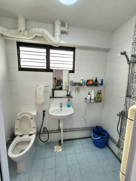 644 Yishun Street 61 HDB Flat For Sale at S$ 720,000 | PropertyGuru Singapore - Bathroom