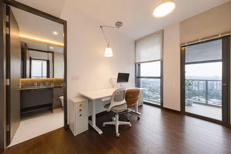 Parc Clematis Condominium For Sale at S$ 3,550,000 | PropertyGuru Singapore - Study