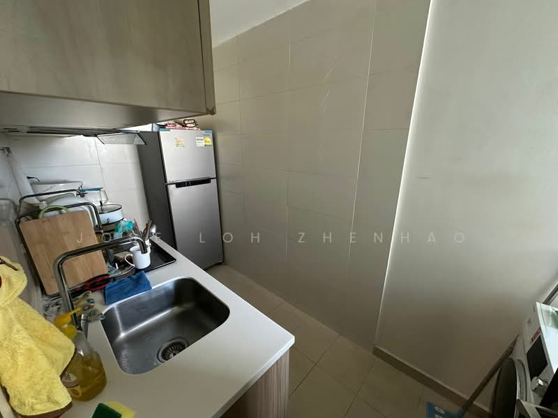 Lake Life Executive Condominium For Sale at S$ 1,170,000 | PropertyGuru Singapore - Kitchen