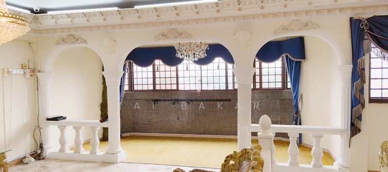 7 Teck Whye Avenue HDB Flat For Sale at S$ 700,000 | PropertyGuru Singapore - Living Room