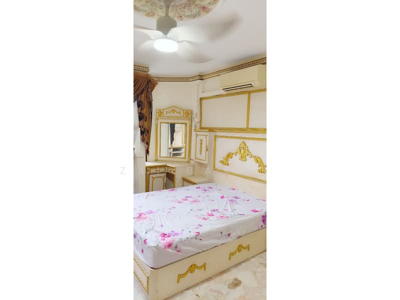 7 Teck Whye Avenue HDB Flat For Sale at S$ 700,000 | PropertyGuru Singapore - Bedroom