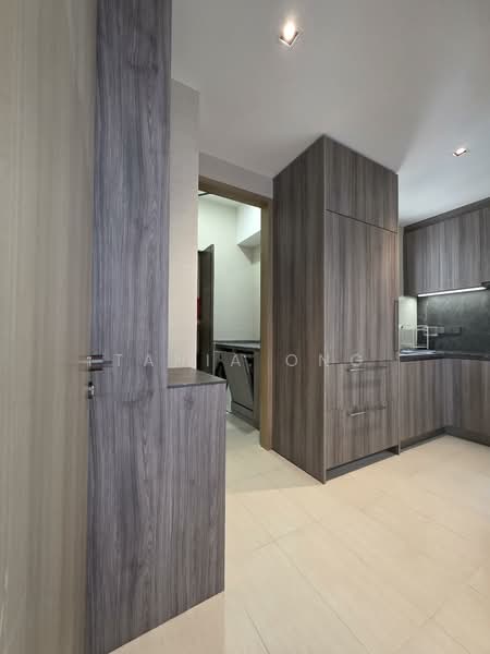 Klimt Cairnhill, 71 Cairnhill Road, 3 Bedrooms, 1,432 sqft, Condominium For Rent, by Tania Ong, 500065589 - Kitchen - PropertyGuru.com.sg