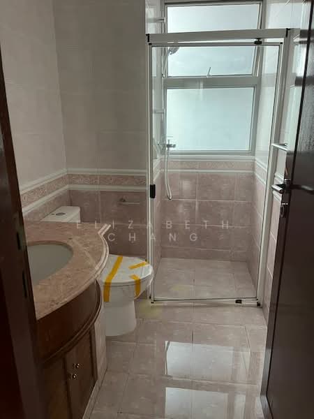 The Bayshore, 24 Bayshore Road, 2 Bedrooms, 960 sqft, Condominium For Rent, by Elizabeth Chang, 500065602 - Common Bathroom - PropertyGuru.com.sg