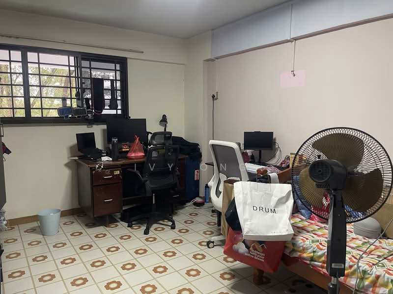 227 Lorong 8 Toa Payoh HDB Flat For Sale at S$ 499,999 | PropertyGuru Singapore - Study