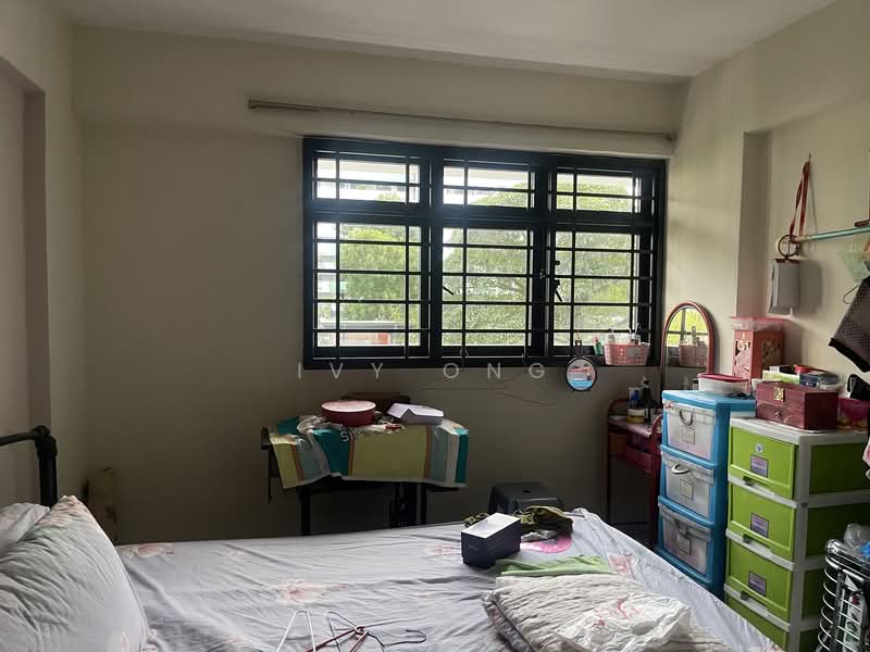 227 Lorong 8 Toa Payoh HDB Flat For Sale at S$ 499,999 | PropertyGuru Singapore - Bedroom