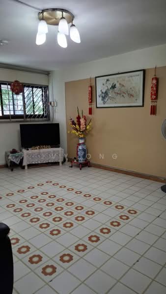 227 Lorong 8 Toa Payoh, 227 Lorong 8 Toa Payoh, 3 Bedrooms, 883 sqft, HDB Flat For Sale, by Ivy Ong, 500065610 - Living Room - PropertyGuru.com.sg