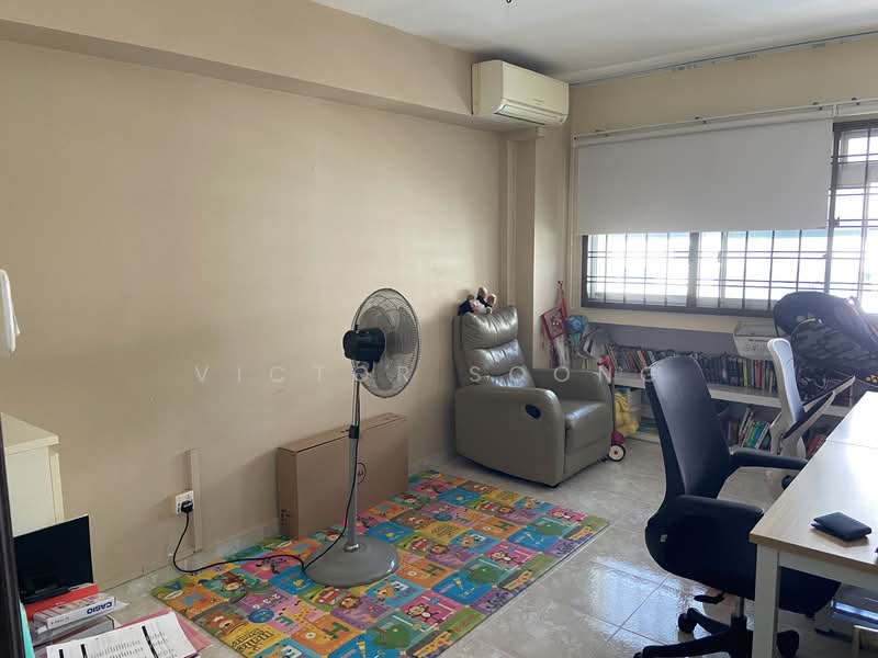 486A Tampines Avenue 9 HDB Flat For Sale at S$ 780,000 | PropertyGuru Singapore - Living Room