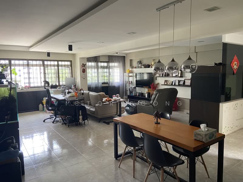 486A Tampines Avenue 9 HDB Flat For Sale at S$ 780,000 | PropertyGuru Singapore - Living Room