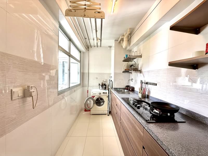408B Northshore Drive HDB Flat For Sale at S$ 428,888 | PropertyGuru Singapore - Kitchen