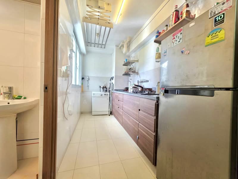 408B Northshore Drive HDB Flat For Sale at S$ 428,888 | PropertyGuru Singapore - Kitchen