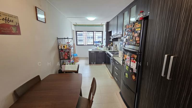 165 Bedok South Road HDB Flat For Sale at S$ 620,000 | PropertyGuru Singapore - Kitchen