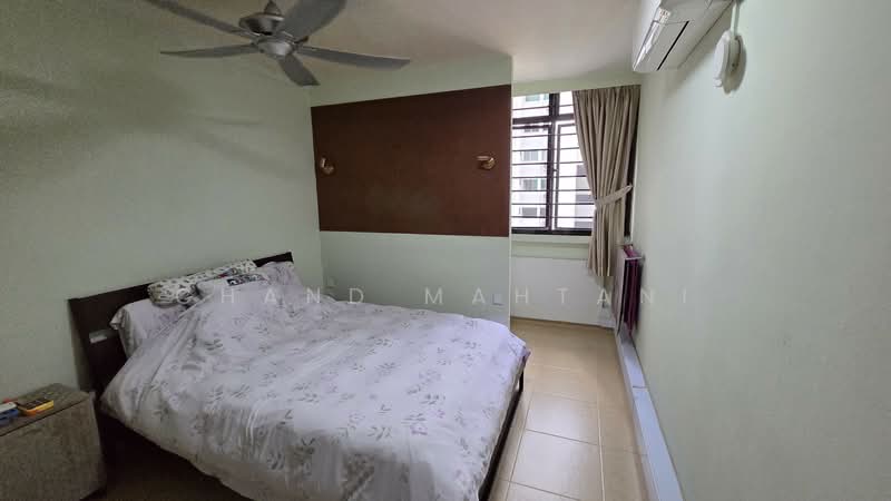 165 Bedok South Road HDB Flat For Sale at S$ 620,000 | PropertyGuru Singapore - Bedroom