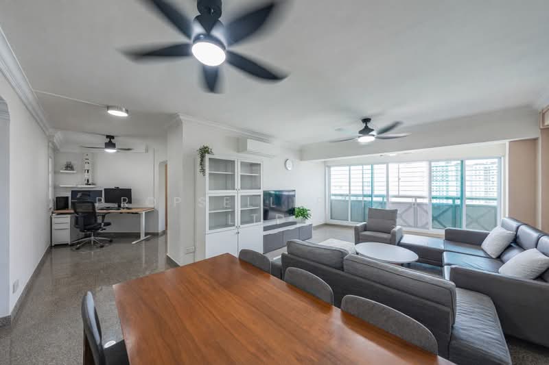 604 Senja Road HDB Flat For Sale at S$ 900,000 | PropertyGuru Singapore - Living Room