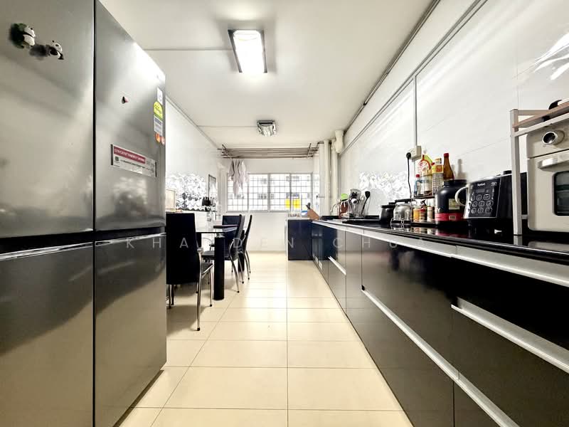 Ang Mo Kio Ave 5 HDB Flat For Sale at S$ 430,000 | PropertyGuru Singapore - Kitchen