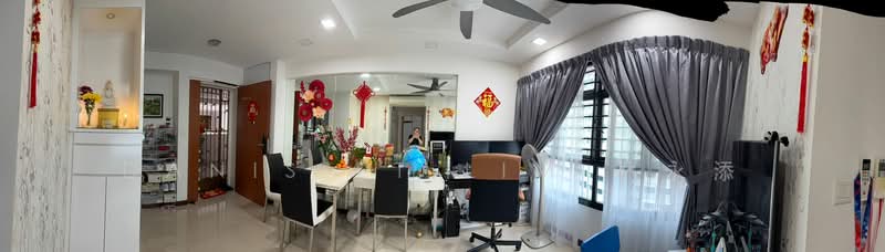 508A Yishun Avenue 4 HDB Flat For Sale at S$ 550,000 | PropertyGuru Singapore - Living Room