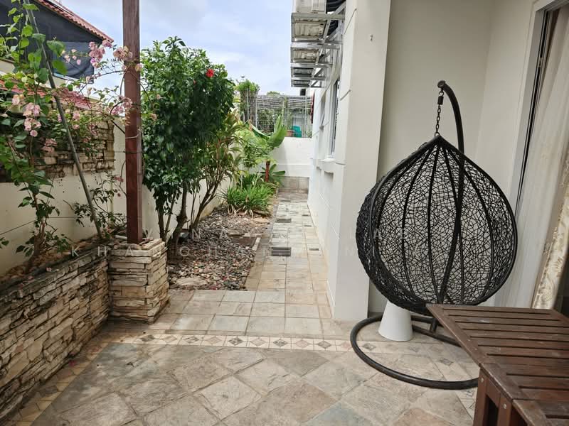 Toh crescent, Toh crescent, 6 Bedrooms, 5,858 sqft, Bungalow House For Rent, by Vinay Gulab Khanchandani ( Vincent ), 500065721 - Exterior - PropertyGuru.com.sg