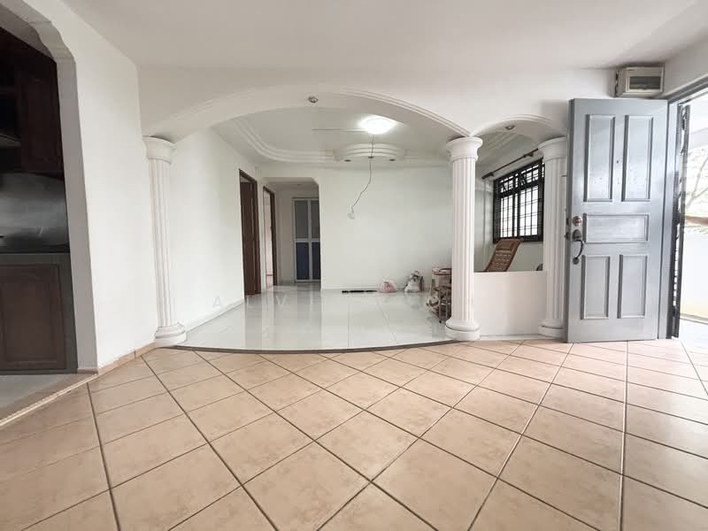 For Sale - 735 Woodlands Circle