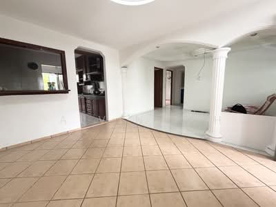 For Sale - 735 Woodlands Circle