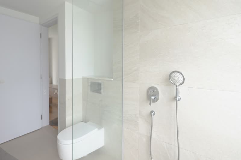 Icon Apartment For Sale at S$ 1,870,000 | PropertyGuru Singapore - Bathroom