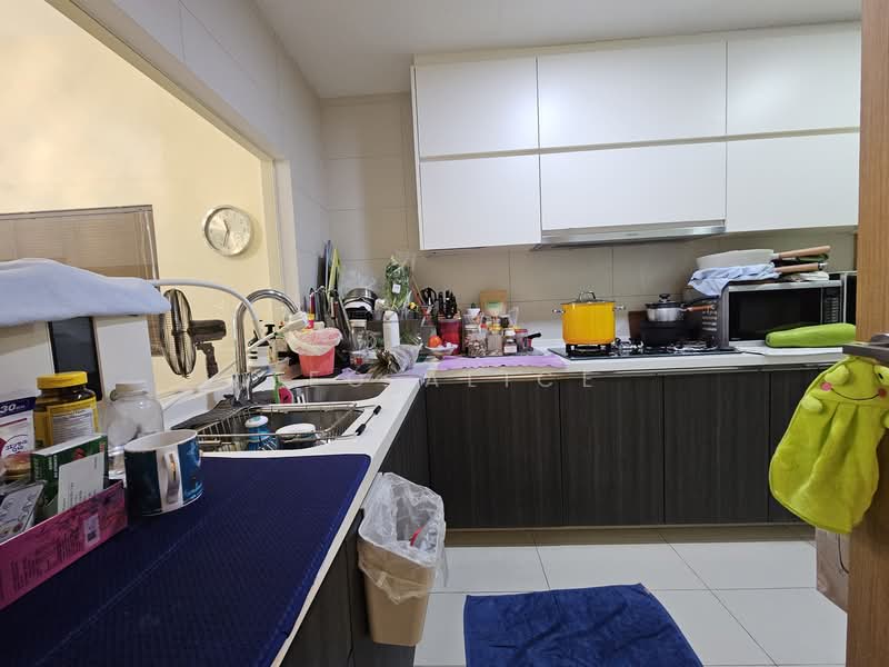 Meadows @ Peirce Condominium For Sale at S$ 3,350,000 | PropertyGuru Singapore - Kitchen