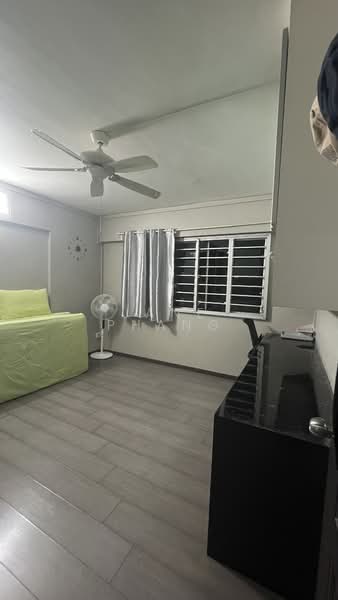 906 Jurong West Street 91 HDB Flat For Sale at S$ 728,888 | PropertyGuru Singapore - Bedroom