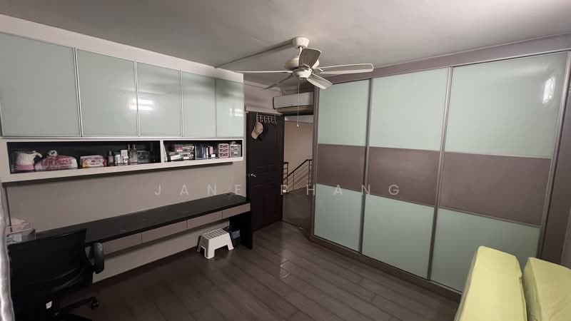 906 Jurong West Street 91 HDB Flat For Sale at S$ 728,888 | PropertyGuru Singapore - Bedroom