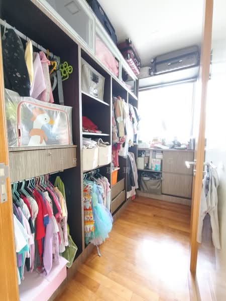 Beacon Heights Condominium For Sale at S$ 1,680,000 | PropertyGuru Singapore - Study