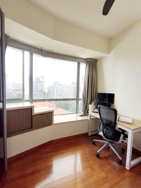 Beacon Heights Condominium For Sale at S$ 1,680,000 | PropertyGuru Singapore - Bedroom 2