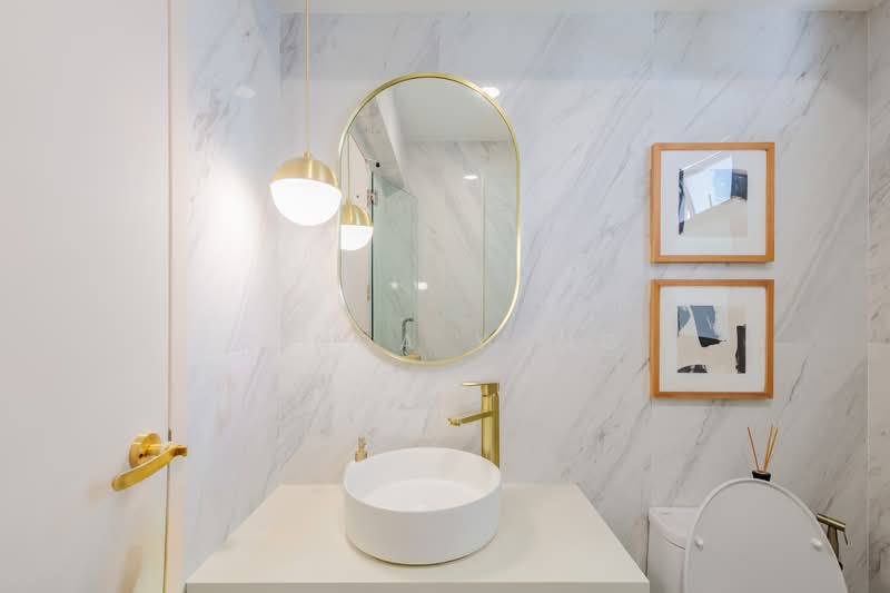 154B Bedok South Road HDB Flat For Sale at S$ 1,150,000 | PropertyGuru Singapore - Bathroom